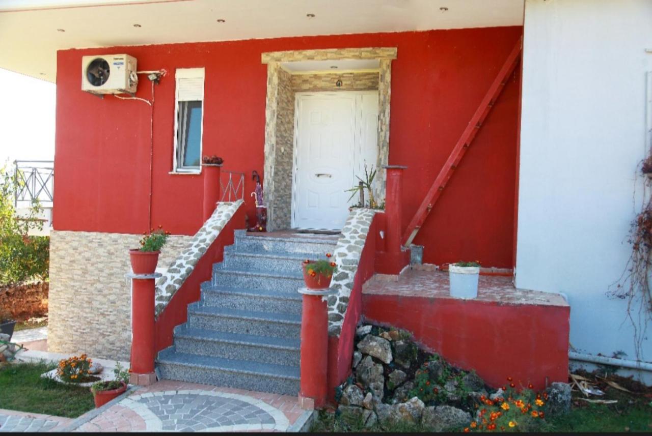Kosmira Big House *